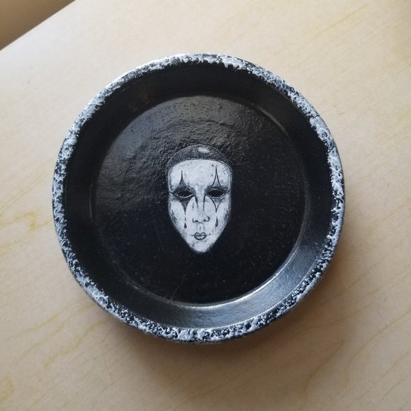 Black Painted White Speckled Trim, Decoupaged Theater Mask 6 Inch Trinket Tray - Picture 1 of 5